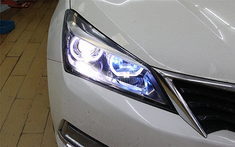成都天一車燈長安V7改燈效果