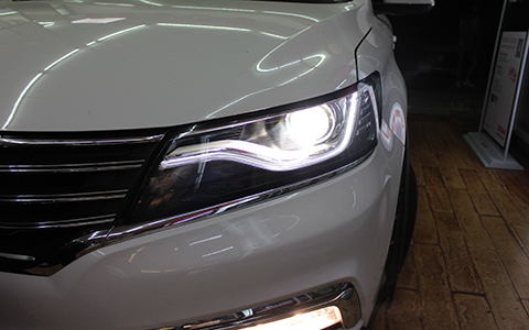 成都天一車燈榮威RX5車燈升級(jí)效果