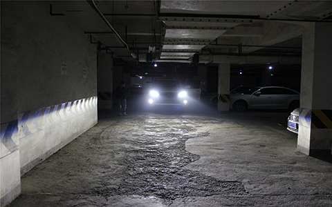 雷克薩斯GX升級(jí)米石LED雙光透鏡