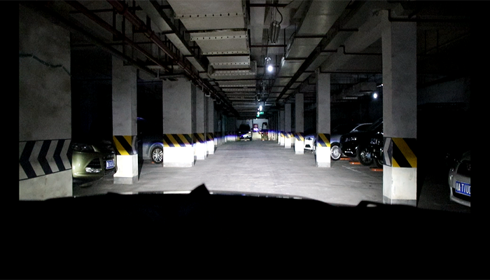 成都天一車燈改裝格界LED雙光透鏡近光實拍