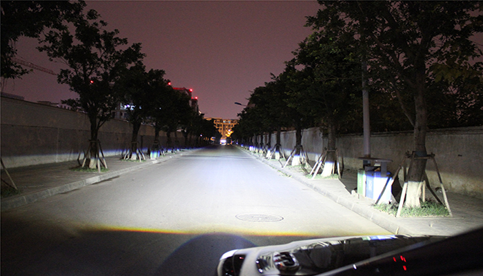 米石led雙光透鏡近光實(shí)拍