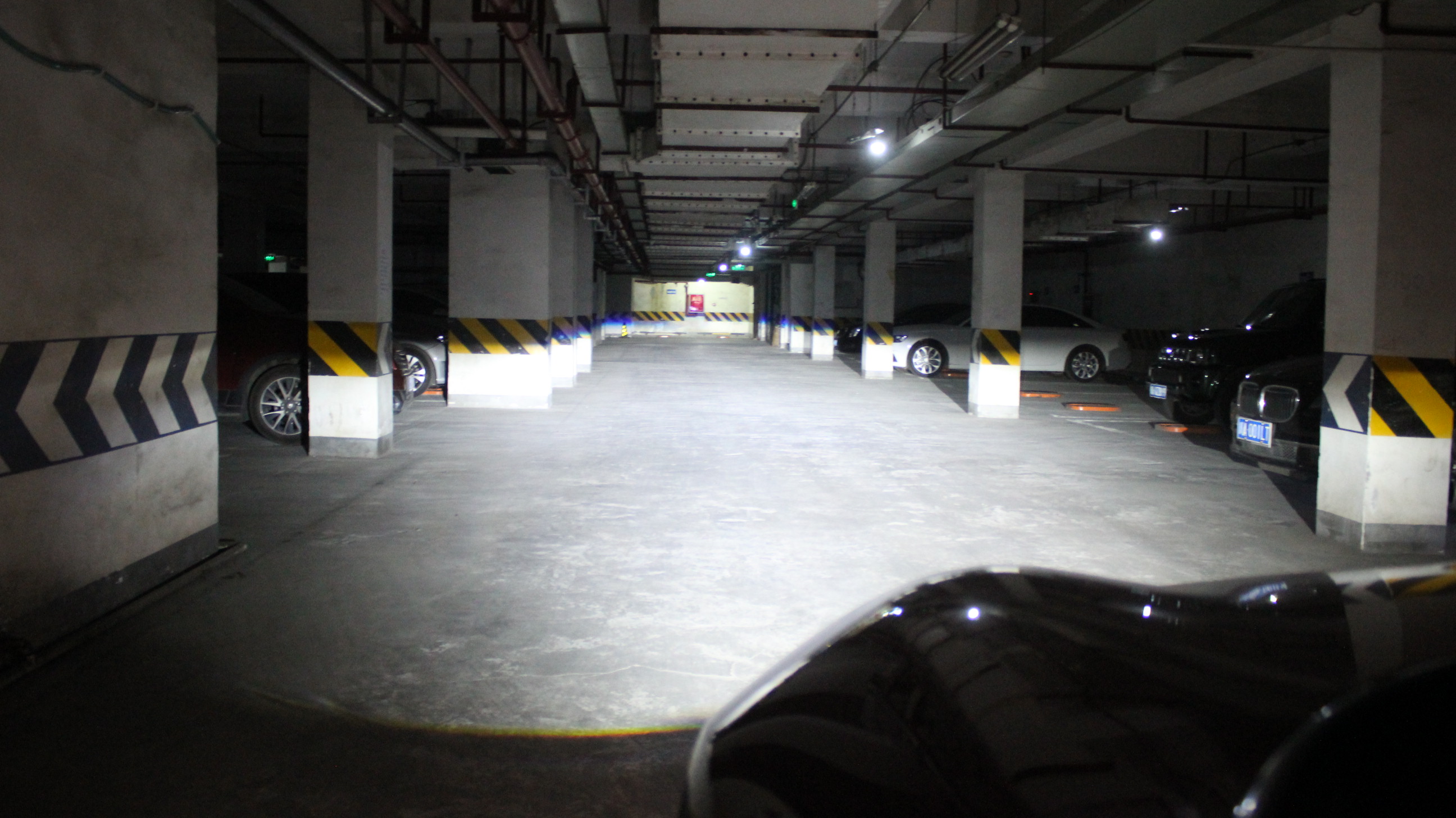 成都天一車(chē)燈LED雙光透鏡近光實(shí)拍