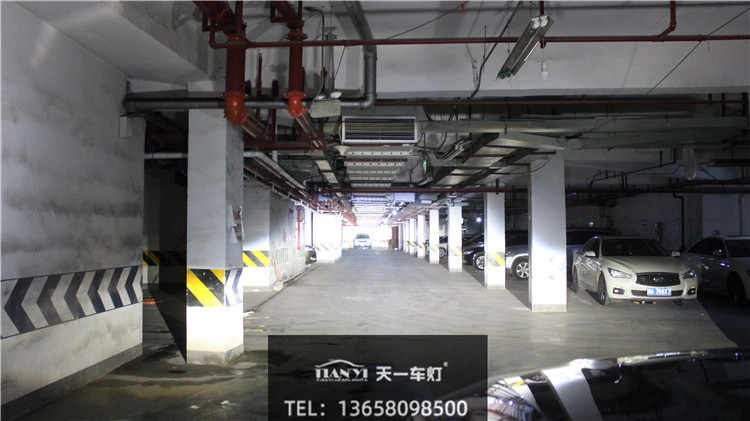 成都天一車燈保力獅Laser激光大燈遠(yuǎn)光實拍