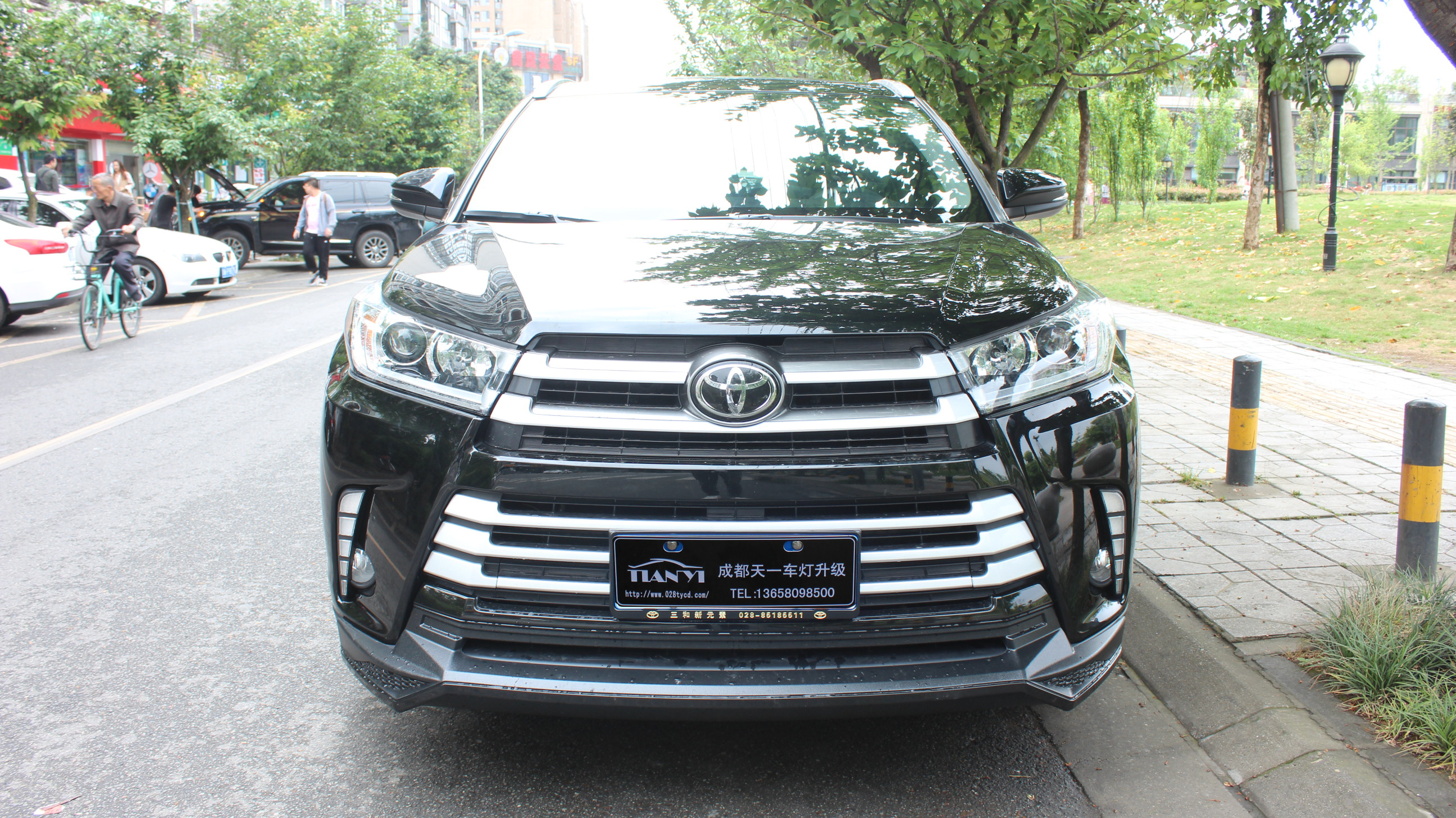 成都天一車燈新漢蘭達(dá)車燈改裝米石LED雙光透鏡效果展示