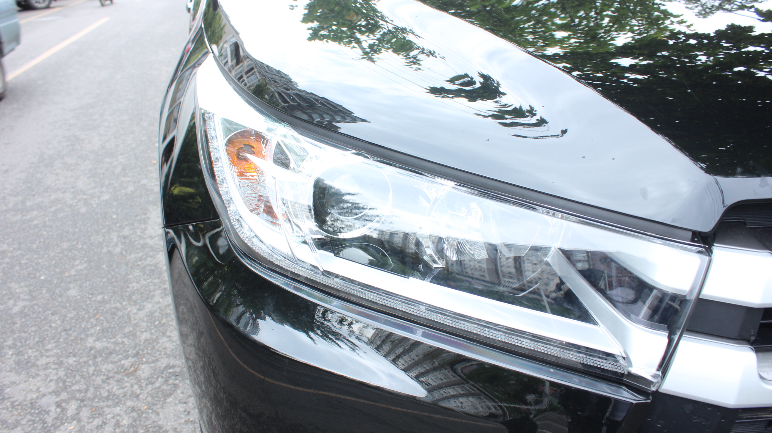 成都天一車燈新漢蘭達(dá)車燈改裝米石LED雙光透鏡效果展示