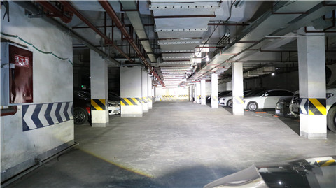 FJ車燈改裝LED雙光透鏡遠(yuǎn)近光效果實(shí)拍