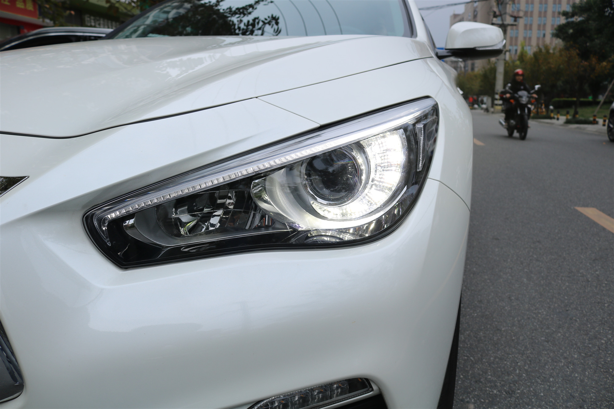 英菲尼迪Q50車燈改裝LED雙光透鏡效果展示