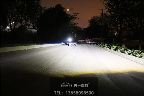 天一車燈米石LED雙光透鏡近光效果實(shí)拍 切線明顯 不影響對(duì)面車輛視線