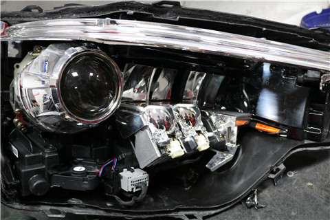 jeep大指揮官車(chē)燈改裝激光大燈改裝細(xì)節(jié)展示