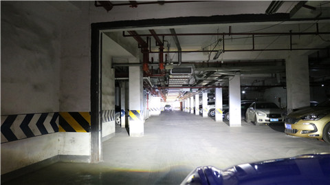 瑪莎拉蒂吉博力車(chē)燈改裝完成后遠(yuǎn)近光效果實(shí)拍