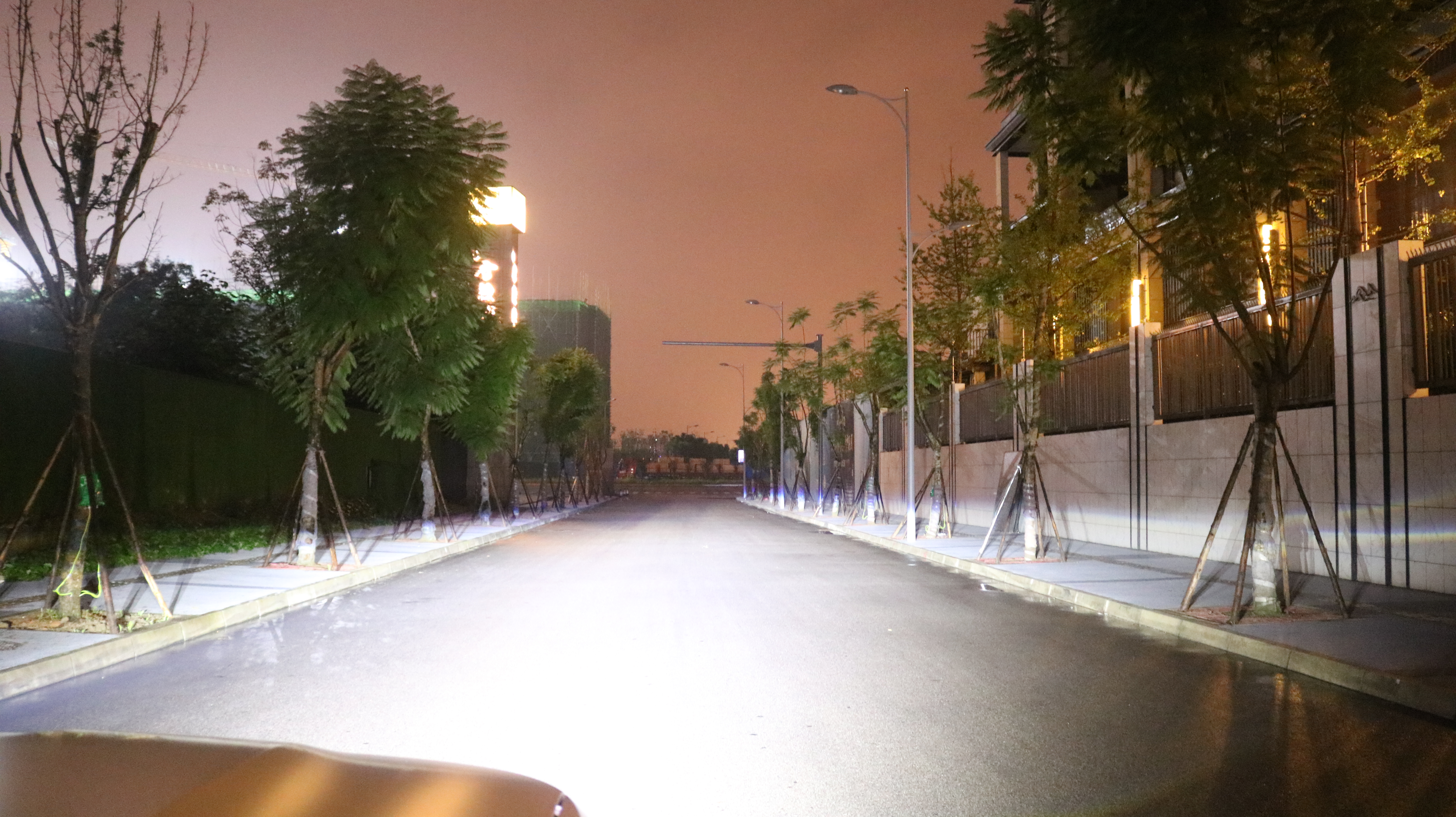 改裝完成后遠(yuǎn)近光效果展示